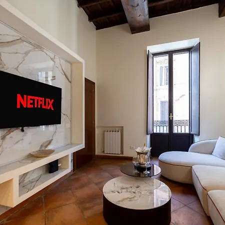 Elegant Design Two Bedroom Near Spanish Steps Center *